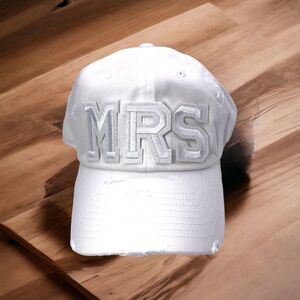 NWT Wool + Pepper Co. MRS Bride White Distressed Hat